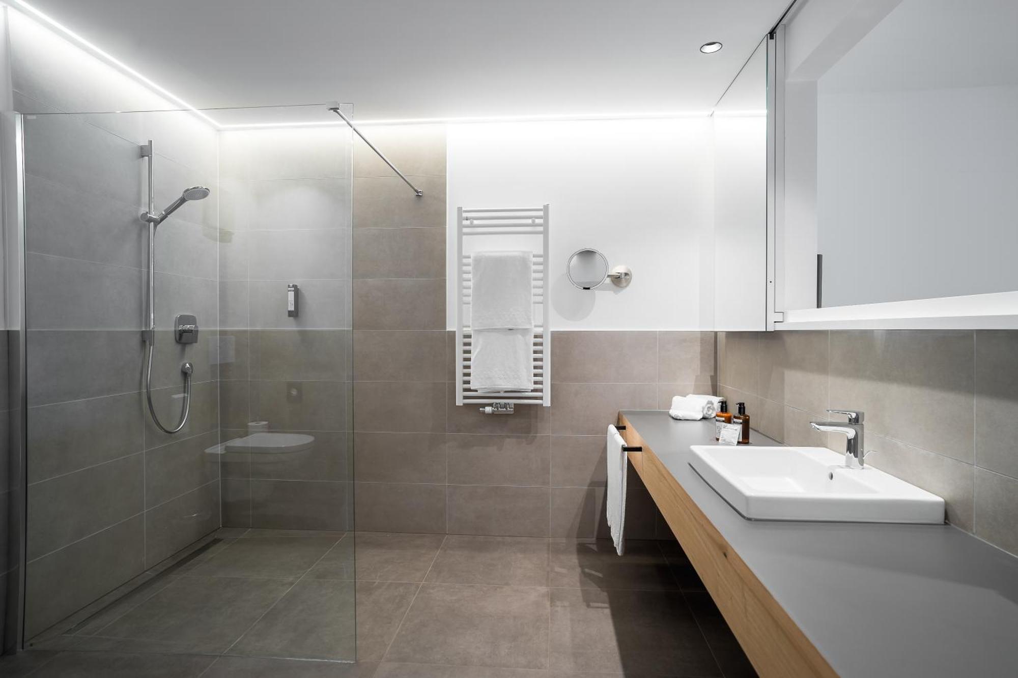 Haller Suites&restaurant Hotel 4*